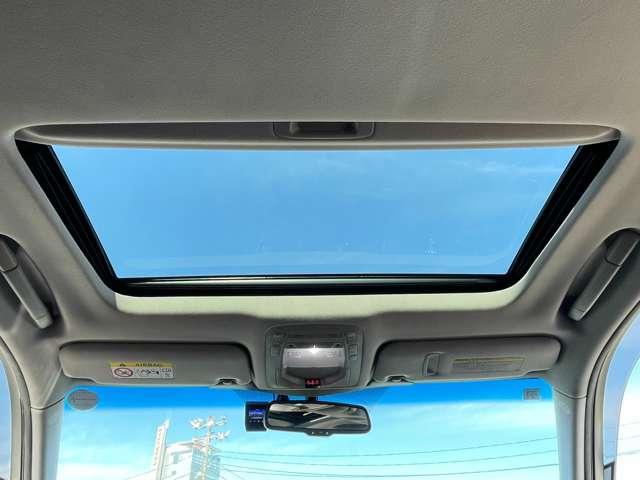 クラウンハイブリッド アスリートＳ　ブラックスタイル　サンルーフ／プリクラッシュセーフティ／レーダークルーズコントロール／インテリジェントクリアランスソナー／純正ＨＤＤナビ＆連動ＥＴＣ／フルセグＴＶ／ＢＴオーディオ／ＤＶＤ再生（17枚目）