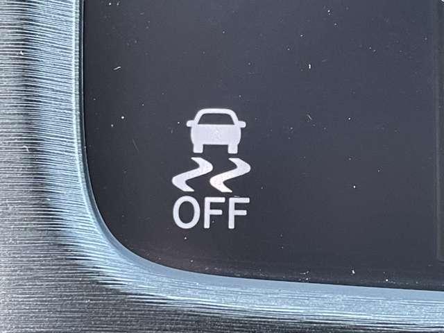 クラウンハイブリッド アスリートＳ　ブラックスタイル　サンルーフ／プリクラッシュセーフティ／レーダークルーズコントロール／インテリジェントクリアランスソナー／純正ＨＤＤナビ＆連動ＥＴＣ／フルセグＴＶ／ＢＴオーディオ／ＤＶＤ再生（24枚目）