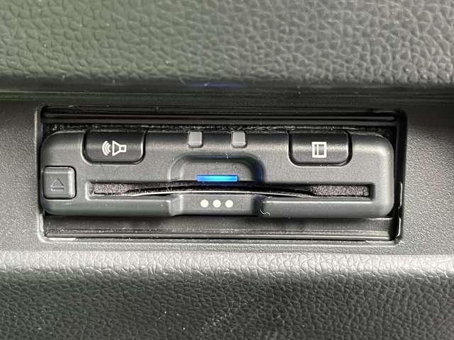 ワゴンＲスティングレー ハイブリッドＴ　デュアルセンサーブレーキサポート／ストラーダＳＤナビ／フルセグＴＶ／ＢＴオーディオ／ＤＶＤ再生／バックカメラ／キーレススタートシステム／ＬＥＤヘッドライト＆ＬＥＤフォグ／パドルシフト／シートヒーター（14枚目）