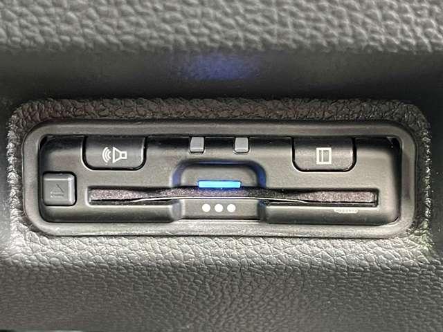 ＷＲ－Ｖ １．５Ｚプラス　ブラックスタイル　５名　禁煙車／ホンダセンシング／ＣＭＢＳ／アダプティブクルーズコントロール／パーキングセンサー／バックカメラ／ギャザーズ９インチナビ／フルセグ／ＢＴオーディオ／パドルシフト／ＥＴＣ／純正１７インチＡＷ（16枚目）