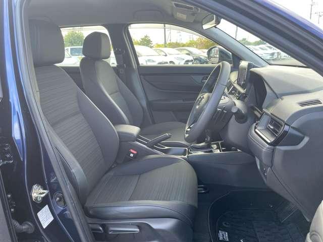 ＷＲ－Ｖ １．５Ｚプラス　ブラックスタイル　５名　禁煙車／ホンダセンシング／ＣＭＢＳ／アダプティブクルーズコントロール／パーキングセンサー／バックカメラ／ギャザーズ９インチナビ／フルセグ／ＢＴオーディオ／パドルシフト／ＥＴＣ／純正１７インチＡＷ（24枚目）