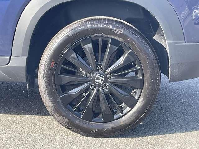 ＷＲ－Ｖ １．５Ｚプラス　ブラックスタイル　５名　禁煙車／ホンダセンシング／ＣＭＢＳ／アダプティブクルーズコントロール／パーキングセンサー／バックカメラ／ギャザーズ９インチナビ／フルセグ／ＢＴオーディオ／パドルシフト／ＥＴＣ／純正１７インチＡＷ（28枚目）
