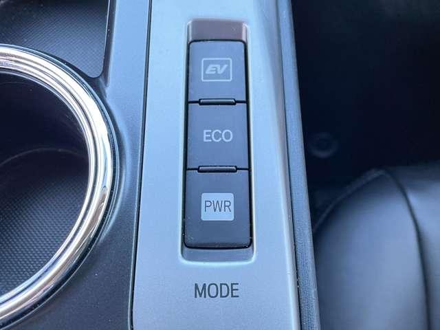 プリウスアルファ Ｓ　純正８インチＳＤナビ／フルセグＴＶ／ＢＴオーディオ／ＤＶＤ再生／バックカメラ／スマートエントリー＆スタートシステム／純正１６インチアルミ／ＬＥＤフォグ／ボイスコーナー／ＥＴＣ／社外革調シートカバー（8枚目）