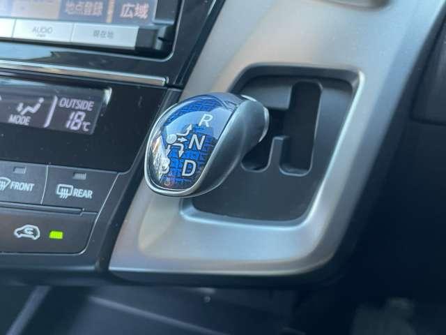 プリウスアルファ Ｓ　純正８インチＳＤナビ／フルセグＴＶ／ＢＴオーディオ／ＤＶＤ再生／バックカメラ／スマートエントリー＆スタートシステム／純正１６インチアルミ／ＬＥＤフォグ／ボイスコーナー／ＥＴＣ／社外革調シートカバー（18枚目）