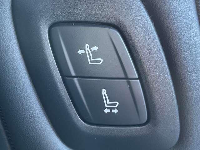 クラウンハイブリッド RS リミテッド トヨタセーフティセンス/レーダークルーズコントロール/パノラミックビューモニター/純正ナビ/ETC2.0/フルセグ/BTオーディオ/パーキングサポートブレーキ/LEDライト/シートヒーター(19枚目)