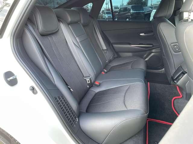 クラウンハイブリッド RS リミテッド トヨタセーフティセンス/レーダークルーズコントロール/パノラミックビューモニター/純正ナビ/ETC2.0/フルセグ/BTオーディオ/パーキングサポートブレーキ/LEDライト/シートヒーター(32枚目)