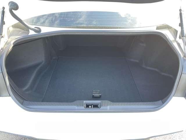 クラウンハイブリッド RS リミテッド トヨタセーフティセンス/レーダークルーズコントロール/パノラミックビューモニター/純正ナビ/ETC2.0/フルセグ/BTオーディオ/パーキングサポートブレーキ/LEDライト/シートヒーター(33枚目)