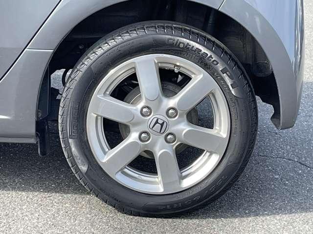 Ｎ－ＯＮＥ プレミアム・Ｌパッケージ　ギャザーズＳＤナビ／フルセグＴＶ／ＢＴオーディオ／ＤＶＤ再生／バックカメラ／スマートキー／ＨＩＤヘッドライト／純正１４インチアルミ／Ｒスポイラー／ＥＴＣ／アイドリングストップ（26枚目）