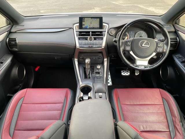 ＮＸ ＮＸ２００ｔ　Ｆスポーツ　本革シート（ヒーター）／ガラスサンルーフ／プリクラッシュセーフティ／三眼ＬＥＤヘッドライト／パワーバックドア／スマートキー／純正ＳＤナビ／ＥＴＣ／フルセグ／ＢＴオーディオ／バック＆サイドカメラ／ＥＴＣ（5枚目）