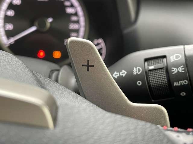 ＮＸ ＮＸ２００ｔ　Ｆスポーツ　本革シート（ヒーター）／ガラスサンルーフ／プリクラッシュセーフティ／三眼ＬＥＤヘッドライト／パワーバックドア／スマートキー／純正ＳＤナビ／ＥＴＣ／フルセグ／ＢＴオーディオ／バック＆サイドカメラ／ＥＴＣ（12枚目）