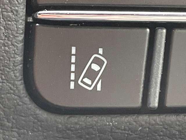 ＮＸ ＮＸ２００ｔ　Ｆスポーツ　本革シート（ヒーター）／ガラスサンルーフ／プリクラッシュセーフティ／三眼ＬＥＤヘッドライト／パワーバックドア／スマートキー／純正ＳＤナビ／ＥＴＣ／フルセグ／ＢＴオーディオ／バック＆サイドカメラ／ＥＴＣ（14枚目）