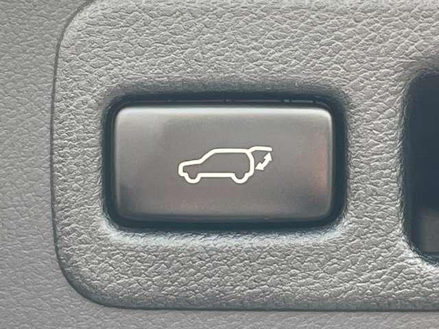 ＮＸ ＮＸ２００ｔ　Ｆスポーツ　本革シート（ヒーター）／ガラスサンルーフ／プリクラッシュセーフティ／三眼ＬＥＤヘッドライト／パワーバックドア／スマートキー／純正ＳＤナビ／ＥＴＣ／フルセグ／ＢＴオーディオ／バック＆サイドカメラ／ＥＴＣ（28枚目）