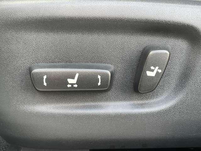 ＮＸ ＮＸ２００ｔ　Ｆスポーツ　本革シート（ヒーター）／ガラスサンルーフ／プリクラッシュセーフティ／三眼ＬＥＤヘッドライト／パワーバックドア／スマートキー／純正ＳＤナビ／ＥＴＣ／フルセグ／ＢＴオーディオ／バック＆サイドカメラ／ＥＴＣ（29枚目）