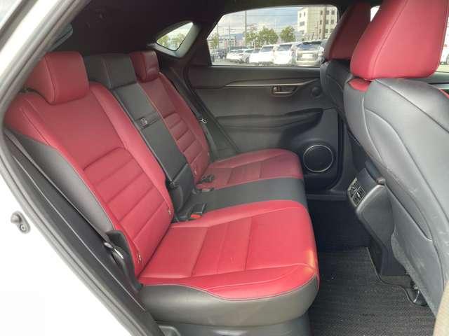 ＮＸ ＮＸ２００ｔ　Ｆスポーツ　本革シート（ヒーター）／ガラスサンルーフ／プリクラッシュセーフティ／三眼ＬＥＤヘッドライト／パワーバックドア／スマートキー／純正ＳＤナビ／ＥＴＣ／フルセグ／ＢＴオーディオ／バック＆サイドカメラ／ＥＴＣ（38枚目）