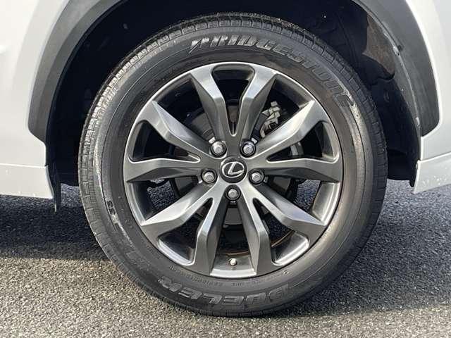 ＮＸ ＮＸ２００ｔ　Ｆスポーツ　本革シート（ヒーター）／ガラスサンルーフ／プリクラッシュセーフティ／三眼ＬＥＤヘッドライト／パワーバックドア／スマートキー／純正ＳＤナビ／ＥＴＣ／フルセグ／ＢＴオーディオ／バック＆サイドカメラ／ＥＴＣ（42枚目）