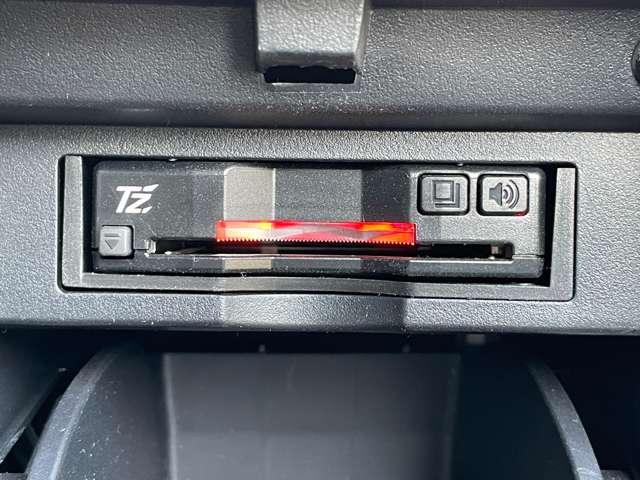 アルファード ２．５Ｓ　タイプゴールドＩＩＩ　ＦＵＬＬ（ＡＣ／Ｗエアコン・オート，ＣＤ），７ニン，ＳＲＳ，ＰＳＳＲＳ，ＳＳＲＳ，ＡＢＳ，ＴＲＣ，クルースＣ，ナヒ／インダッシュ／２ＤＩＮ，フリッフタウンＭ，Ｂカメラ，（外（17枚目）