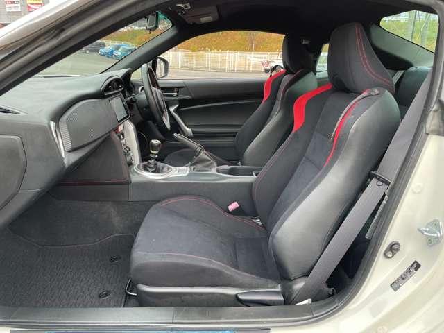 86 GT 6速MT/純正SDナビ/フルセグ/BTオーディオ/DVD再生/バックカメラ/スマートエントリー&スタートシステム/HIDヘッドライト/純正17インチアルミ/クルーズコントロール/VSCスポーツモード(20枚目)