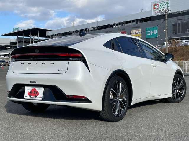 プリウス Ｚ　ワンオーナー／セーフティセンス＆チームメイト／レーダークルコン／パノラマルーフ／メーカーディスプレイオーディオ＆ナビ／フルセグ／ＢＴオーディオ／パワーバックドア／ＬＥＤライト／スマートキー／ＥＴＣ（4枚目）