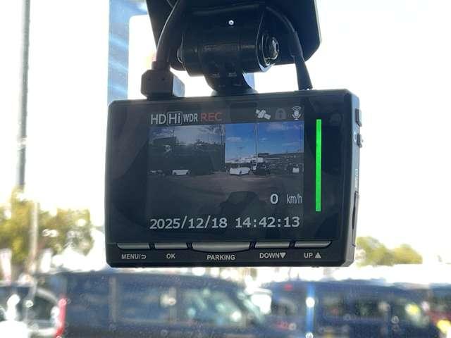 スペーシア ハイブリッドＸ　ワンオーナー／セーフティサポート／全方位モニター／純正８インチＳＤナビ／ＢＴオーディオ／ＥＴＣ／両側パワースライドドア／キーレスプッシュスタート／運転席シートヒーター／スリムサーキュレーター／ＨＵＤ（13枚目）