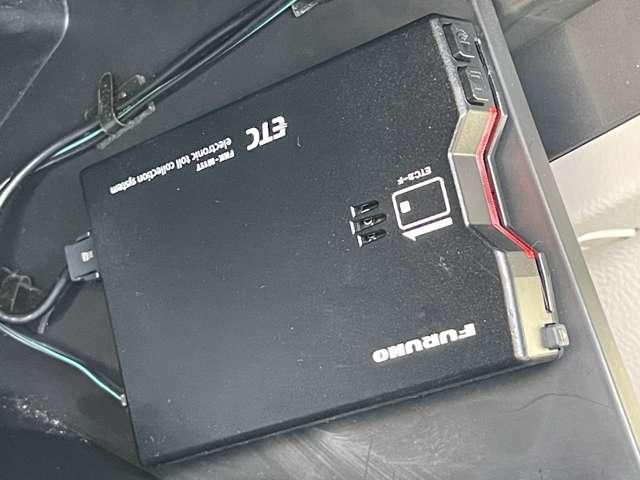 スペーシア ハイブリッドＸ　ワンオーナー／セーフティサポート／全方位モニター／純正８インチＳＤナビ／ＢＴオーディオ／ＥＴＣ／両側パワースライドドア／キーレスプッシュスタート／運転席シートヒーター／スリムサーキュレーター／ＨＵＤ（14枚目）