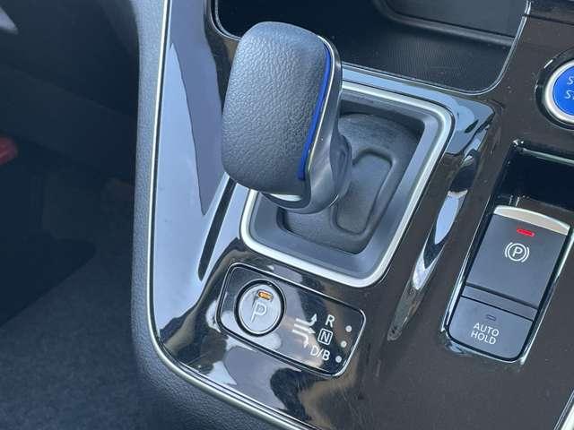 セレナ ｅ－パワー　ハイウェイスターＶ　セーフティパックＡ／プロパイロット／エマージェンシーブレーキ／アラウンドビューモニター／純正１０インチナビ／ＥＴＣ／ハンズフリー両側パワースライドドア／ＬＥＤライト／インテリジェントキー（24枚目）