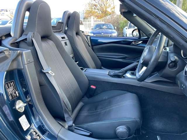 ロードスター Ｓスペシャルパッケージ　６速ＭＴ／スマートシティブレーキサポート／マツダコネクトＳＤナビ／フルセグ／ＢＴオーディオ／ＤＶＤ再生／バックカメラ／アドバンストキー／ＬＥＤヘッドライト／シートヒーター／コーナーセンサー／純正アルミ（24枚目）