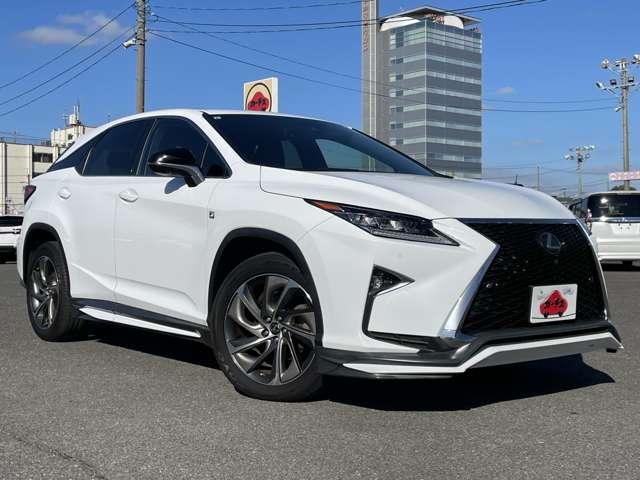 �J�[�`�X�̎ԗ��́A�S�ԂɎԗ���ԕ]�����𖾎����A�C�����̗L���A�ԗ��_���A���A���݁A���h���A�^�C���̍a�A�O���p�[�c�i�p�l���j�����̗L���Ȃǂ�\�L���A�������̂��钆�ÎԔ̔��𑣐i���Ă��܂��B