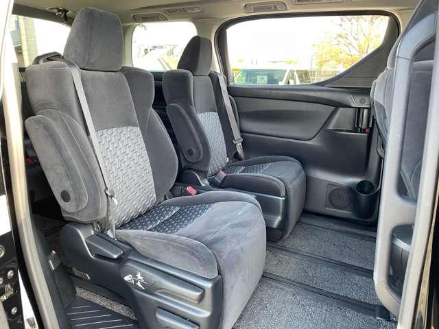 ヴェルファイア ２．５Ｚ　Ａエディション　Ｗサンルーフ／プリクラッシュセーフティ／レーダークルーズコントロール／両側パワースライドドア／インテリジェントクリアランスソナー／純正９インチＳＤナビ／フルセグ／ＢＴオーディオ／バックカメラ／ＥＴＣ（28枚目）