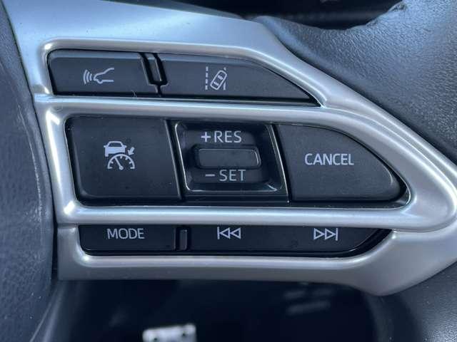 アクア Ｚ　セーフティセンス／レーダークルーズコントロール／パノラミックビューモニター／パーキングサポートブレーキ／メーカーディスプレイオーディオ＆純正ナビ／フルセグ／ＢＴオーディオ／シート＆スアリングヒーター（7枚目）