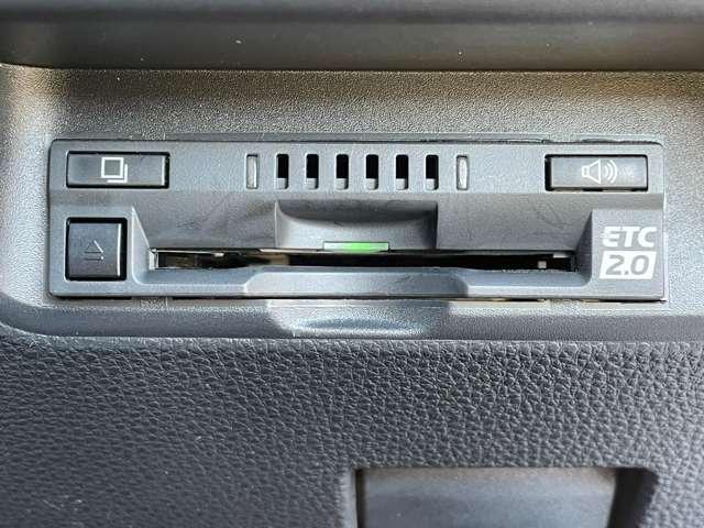 アクア Ｚ　セーフティセンス／レーダークルーズコントロール／パノラミックビューモニター／パーキングサポートブレーキ／メーカーディスプレイオーディオ＆純正ナビ／フルセグ／ＢＴオーディオ／シート＆スアリングヒーター（11枚目）