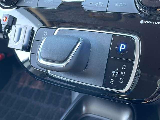 アクア Ｚ　セーフティセンス／レーダークルーズコントロール／パノラミックビューモニター／パーキングサポートブレーキ／メーカーディスプレイオーディオ＆純正ナビ／フルセグ／ＢＴオーディオ／シート＆スアリングヒーター（23枚目）