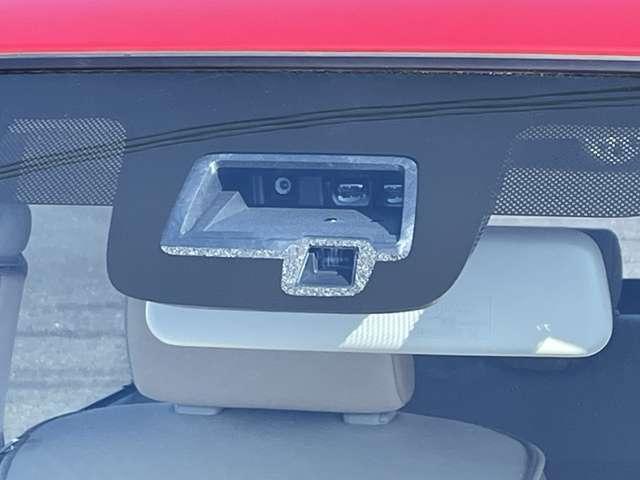 アルトラパン Ｘ　セーフティサポート／全方位モニター／純正ＯＰパナソニック８インチＳＤナビ／フルセグ／ＢＴオーディオ／ＤＶＤ再生／スマートキー／ＨＩＤヘッドライト／運転席シートヒーター／純正アルミ／パーキングセンサー（6枚目）