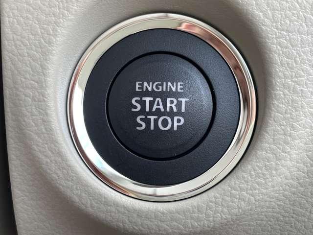 アルトラパン Ｘ　セーフティサポート／全方位モニター／純正ＯＰパナソニック８インチＳＤナビ／フルセグ／ＢＴオーディオ／ＤＶＤ再生／スマートキー／ＨＩＤヘッドライト／運転席シートヒーター／純正アルミ／パーキングセンサー（9枚目）