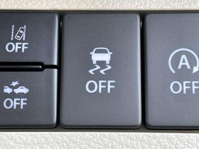 アルトラパン Ｘ　セーフティサポート／全方位モニター／純正ＯＰパナソニック８インチＳＤナビ／フルセグ／ＢＴオーディオ／ＤＶＤ再生／スマートキー／ＨＩＤヘッドライト／運転席シートヒーター／純正アルミ／パーキングセンサー（21枚目）