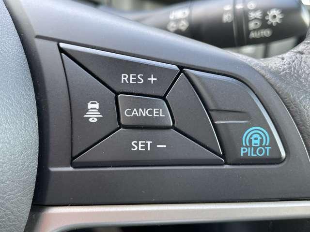 セレナ ｅ－パワー　ハイウェイスターＶ　プロパイロット／エマージェンシーブレーキ／アラウンドビューモニター／純正９インチＳＤナビ＆連動ＥＴＣ／ＢＴオーディオ／両側パワースライドドア／ＬＥＤヘッドライト／インテリジェントキー／ＥＴＣ（8枚目）