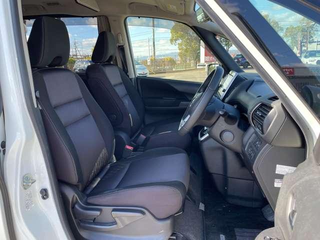 セレナ ｅ－パワー　ハイウェイスターＶ　プロパイロット／エマージェンシーブレーキ／アラウンドビューモニター／純正９インチＳＤナビ＆連動ＥＴＣ／ＢＴオーディオ／両側パワースライドドア／ＬＥＤヘッドライト／インテリジェントキー／ＥＴＣ（32枚目）