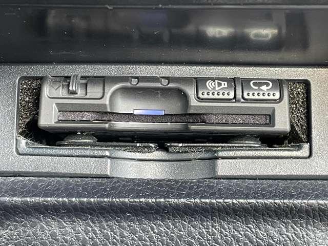 ヴォクシー ＺＳ　煌　トヨタセーフティセンス／パナソニック９インチフローティングナビ／フルセグ／ＢＴオーディオ／バックカメラ／スマートキー／両側パワースライドドア／ＬＥＤヘッドライト／アイドリングストップ／純正アルミ（11枚目）