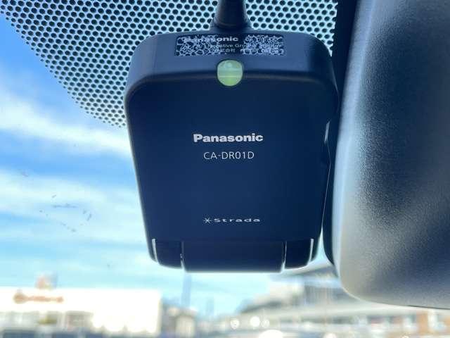 ヴォクシー ＺＳ　煌　トヨタセーフティセンス／パナソニック９インチフローティングナビ／フルセグ／ＢＴオーディオ／バックカメラ／スマートキー／両側パワースライドドア／ＬＥＤヘッドライト／アイドリングストップ／純正アルミ（12枚目）