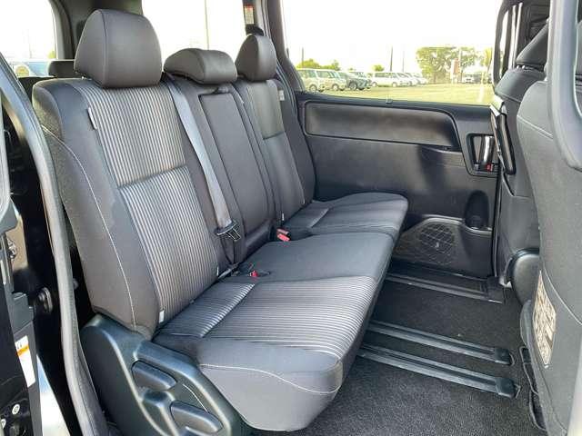 ヴォクシー ＺＳ　煌　トヨタセーフティセンス／パナソニック９インチフローティングナビ／フルセグ／ＢＴオーディオ／バックカメラ／スマートキー／両側パワースライドドア／ＬＥＤヘッドライト／アイドリングストップ／純正アルミ（25枚目）