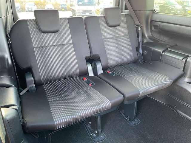 ヴォクシー ＺＳ　煌　トヨタセーフティセンス／パナソニック９インチフローティングナビ／フルセグ／ＢＴオーディオ／バックカメラ／スマートキー／両側パワースライドドア／ＬＥＤヘッドライト／アイドリングストップ／純正アルミ（26枚目）