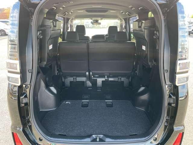 ヴォクシー ＺＳ　煌　トヨタセーフティセンス／パナソニック９インチフローティングナビ／フルセグ／ＢＴオーディオ／バックカメラ／スマートキー／両側パワースライドドア／ＬＥＤヘッドライト／アイドリングストップ／純正アルミ（28枚目）