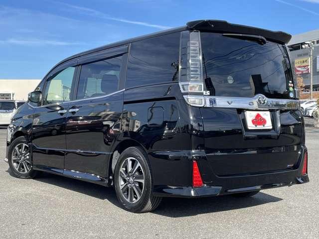 ヴォクシー ＺＳ　煌　トヨタセーフティセンス／パナソニック９インチフローティングナビ／フルセグ／ＢＴオーディオ／バックカメラ／スマートキー／両側パワースライドドア／ＬＥＤヘッドライト／アイドリングストップ／純正アルミ（33枚目）