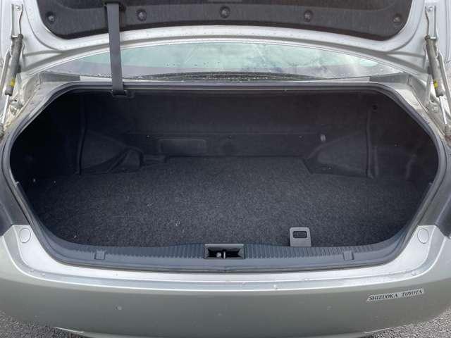 クラウンハイブリッド ロイヤルサルーン　ワンオーナー／セーフティセンス／レーダークルーズコントロール／純正ＳＤナビ＆連動ＥＴＣ／フルセグ／ＢＴオーディオ／バックカメラ／スマートキー／ＬＥＤヘッドライト／シート＆ステアリングヒーター（26枚目）