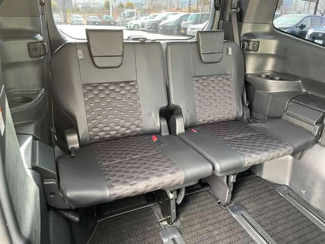 ヴォクシー Ｓ－Ｚ　セーフティセンス／レーダークルーズコントロール／社外１８インチアルミ／ＢＬｉＴＺ車高調／パーキングサポートブレーキ／プロアクティブドライビングアシスト／純正ディスプレイ＆ナビ／両側パワースライドドア（38枚目）