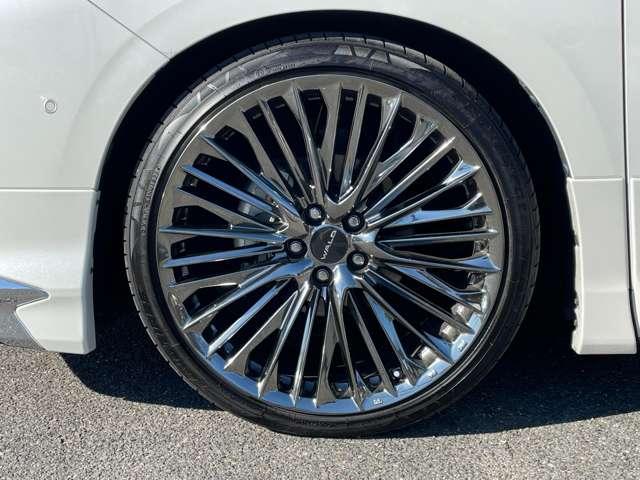 アルファード ２．５Ｓ　Ｃパッケージ　７名　フリップダウンモニター／パノラミックビューモニター／ＪＢＬ置くだけ充電／デジタルミラー／バルド２１ＡＷ／モデリスタエアロ／両側パワースライドドア／ナビ／レーダークルーズコントロール／サンルーフ（7枚目）