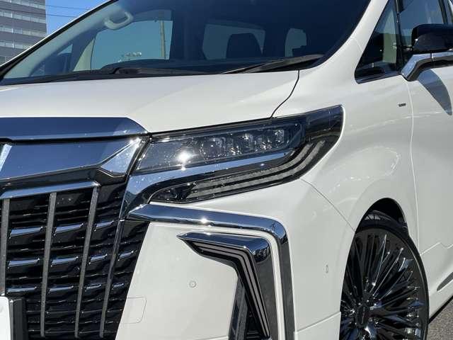 アルファード ２．５Ｓ　Ｃパッケージ　７名　フリップダウンモニター／パノラミックビューモニター／ＪＢＬ置くだけ充電／デジタルミラー／バルド２１ＡＷ／モデリスタエアロ／両側パワースライドドア／ナビ／レーダークルーズコントロール／サンルーフ（10枚目）