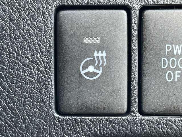 アルファード ２．５Ｓ　Ｃパッケージ　７名　フリップダウンモニター／パノラミックビューモニター／ＪＢＬ置くだけ充電／デジタルミラー／バルド２１ＡＷ／モデリスタエアロ／両側パワースライドドア／ナビ／レーダークルーズコントロール／サンルーフ（24枚目）