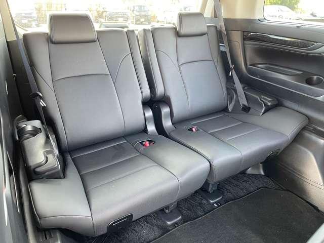 アルファード ２．５Ｓ　Ｃパッケージ　７名　フリップダウンモニター／パノラミックビューモニター／ＪＢＬ置くだけ充電／デジタルミラー／バルド２１ＡＷ／モデリスタエアロ／両側パワースライドドア／ナビ／レーダークルーズコントロール／サンルーフ（52枚目）