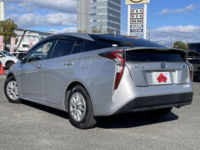 プリウス Ｓ　ワンオーナー／禁煙／トヨタセーフティセンスＰ／ＰＣＳ／レーダークルーズコントロール／Ｂカメラ／ＳＤナビ／フルセグ／ＤＶＤ再生／ＢＴオーディオ／ＥＴＣ／純正１５ＡＷ／ＬＥＤヘッド＆フォグ／（30枚目）