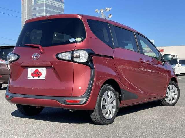 シエンタ １．５Ｇ　７名　両側パワースライドドア／バックカメラ／前席シートヒーター／フルセグ視聴／ＤＶＤ再生／ＢＴオーディオ／ＥＴＣ／アイドリングストップ／スマートエントリー＆スタートシステム（4枚目）